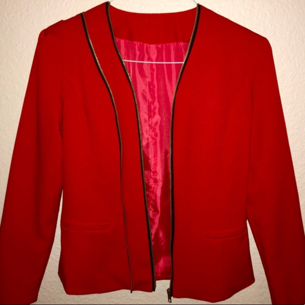 Red Jacket - Picture 4 of 7